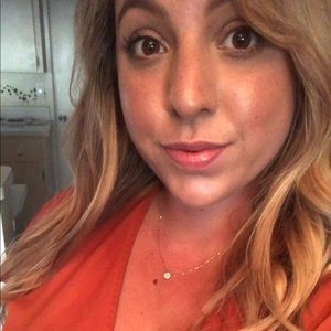 Meet your Posher, Charaine